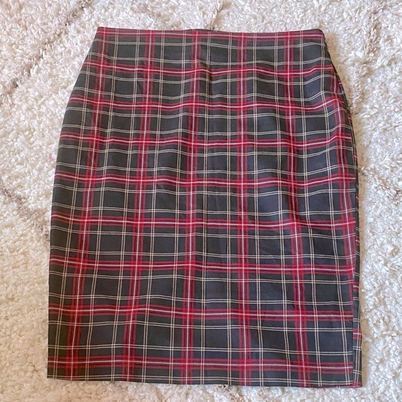 Like NEW! Plaid Pencil Skirt - Picture 1 of 3